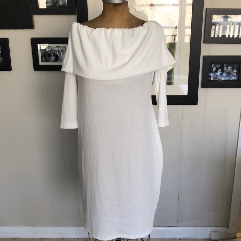 Dress - Picture 1 of 4